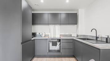 Fridge, microwave, oven, stovetop