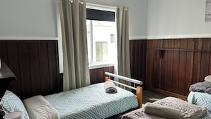 1 chambre, fer et planche à repasser, Wi-Fi, draps fournis