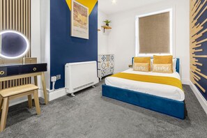 2 bedrooms, desk, iron/ironing board, free WiFi