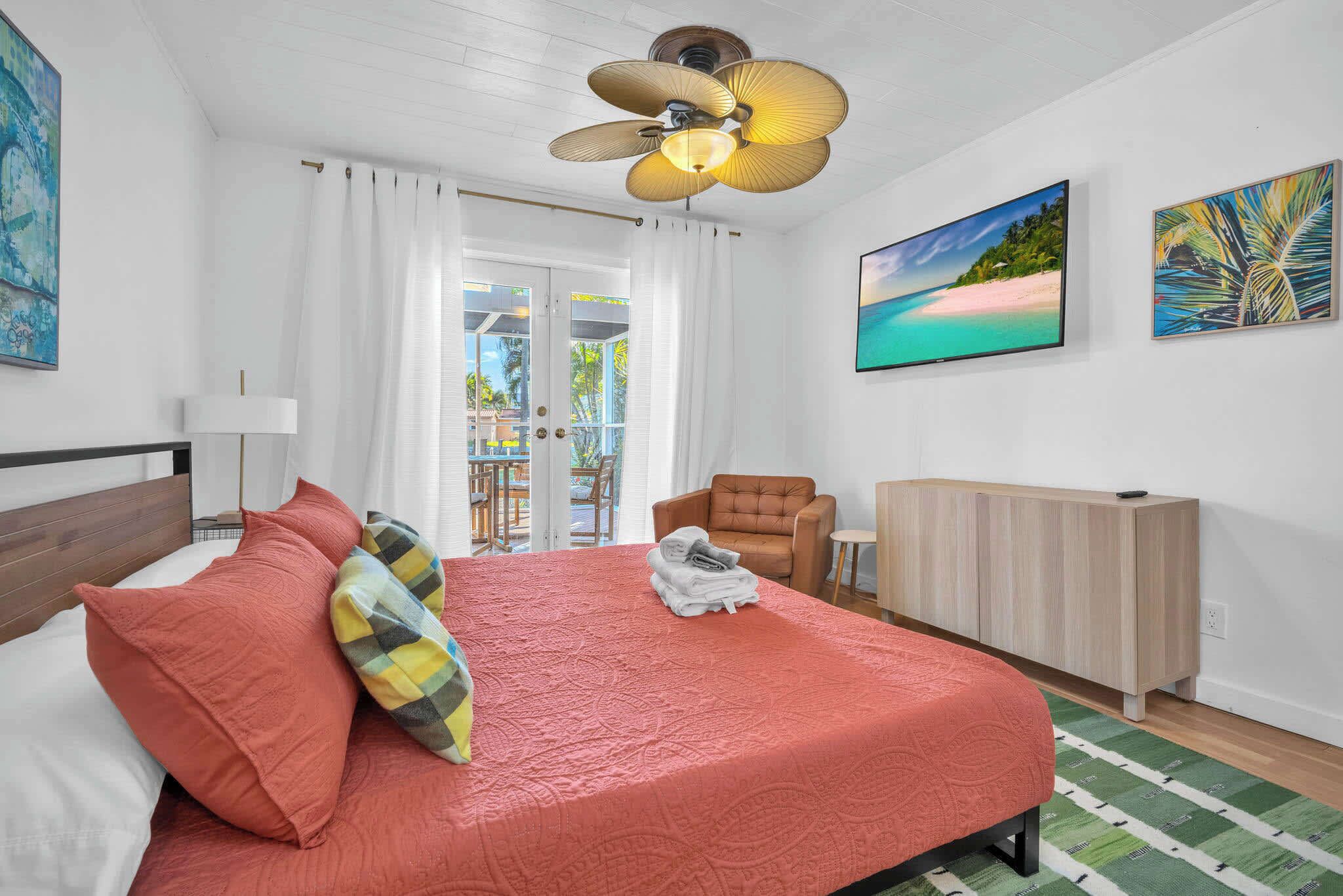 2 bedrooms, desk, iron/ironing board, WiFi