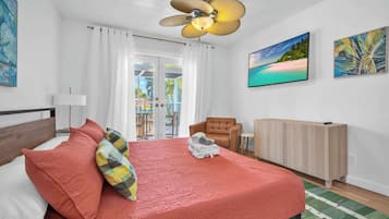 2 bedrooms, desk, iron/ironing board, WiFi