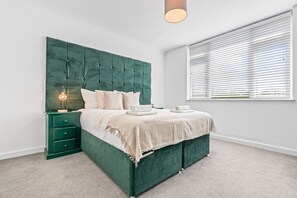 4 habitaciones, tabla de planchar con plancha y wifi gratis 
