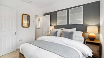 4 sovrum, skrivbord, strykjärn/strykbräda och gratis wi-fi