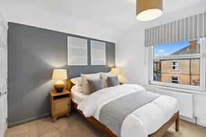 4 chambres, bureau, fer et planche à repasser, Wi-Fi gratuit