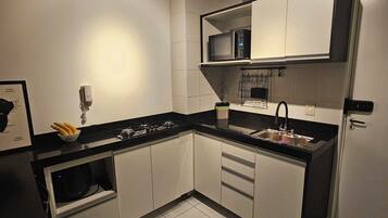 Microondas y parrilla de estufa