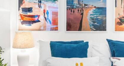 Pier Place | 2BR | Central Brighton | Free Parking