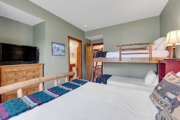 2 bedrooms, Internet, bed sheets