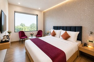 Minibar y caja de seguridad en la habitación 