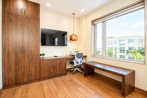 Minibar, in-room safe, laptop workspace, blackout curtains - Hotel Avadh Classio (Faizabad)
