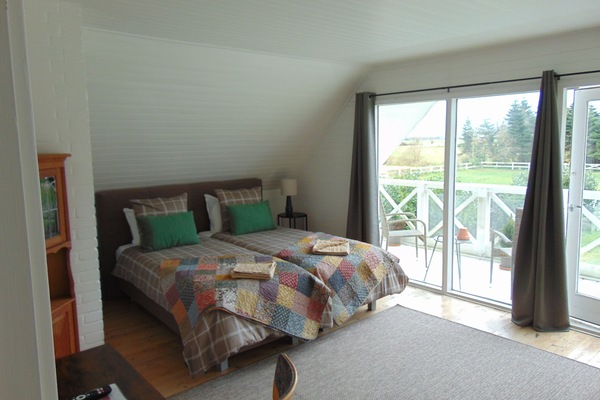 Comfort Room, 1 King Bed | Individually decorated, individually furnished, free WiFi