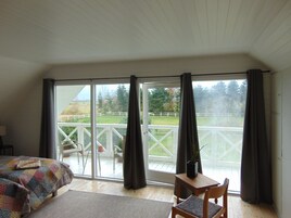 Decoración personalizada, muebles diferentes y wifi gratis 