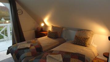 Quarto duplo básico | Individualmente decorados, individualmente mobiliados, Wi-Fi de cortesia