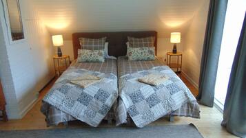 Comfort Room, 1 King Bed | Individually decorated, individually furnished, free WiFi