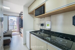 Basic Apartment | Private kitchen