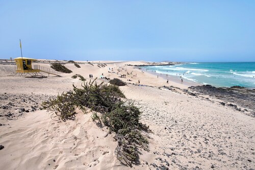 BRAND NEW LUXURY VILLA WITH SALT POOL AND TERRACE, 4 bedrooms, 4 bathrooms