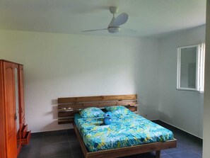 3 bedrooms, WiFi, bed sheets - Spacious, bright villa ideal for families. (Les Abymes)