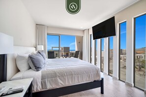 10 bedrooms, desk, iron/ironing board, travel crib