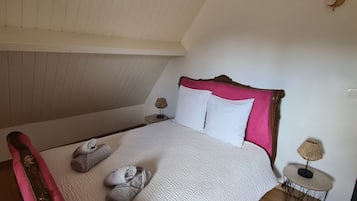 3 bedrooms, WiFi, bed sheets