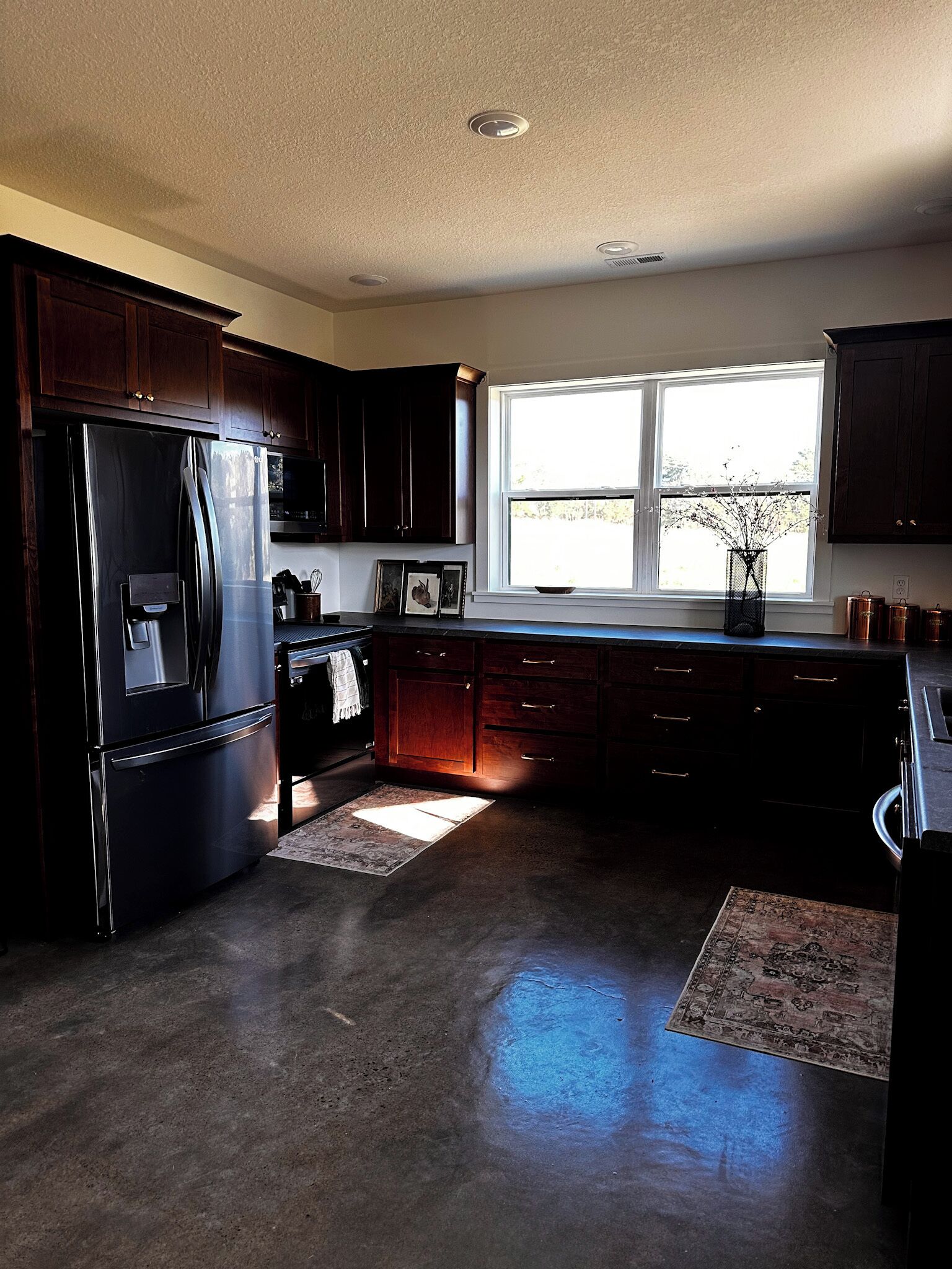 Micro-ondes, four, plaque de cuisson, lave-vaisselle