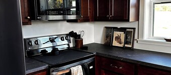 Charming 2-bedroom Farmhouse in Rocheport