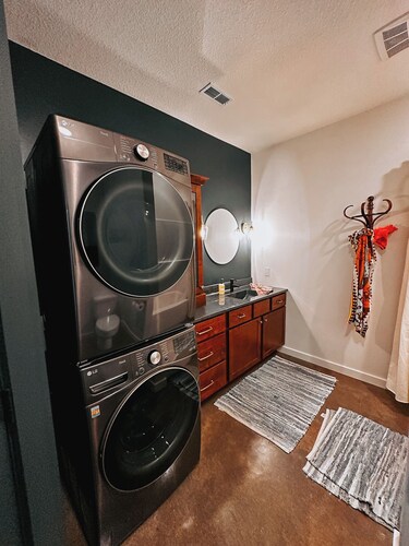 Charming 2-bedroom Farmhouse in Rocheport