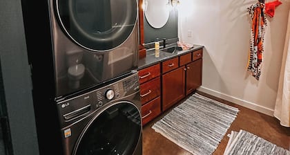 Charming 2-bedroom Farmhouse in Rocheport