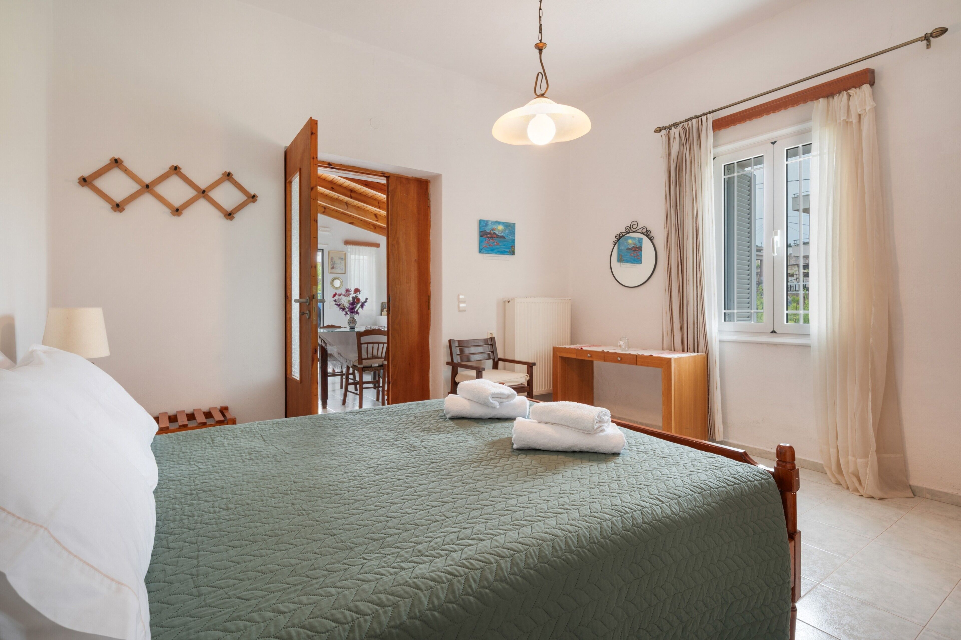 1 chambre, fer et planche à repasser, Wi-Fi, draps fournis