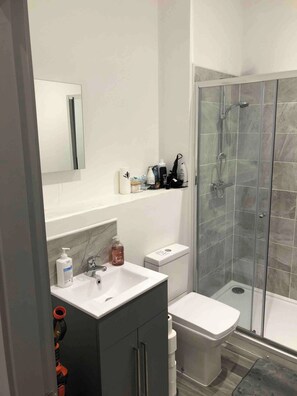 Apartment, 1 Bedroom, Accessible, Balcony | Bathroom - Home Away From Home1 (Brierley Hill)