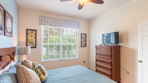 5 bedrooms, iron/ironing board, WiFi, bed sheets