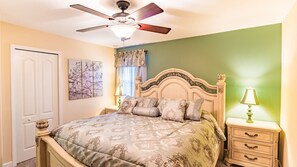 8 bedrooms, WiFi, bed sheets - BTR1458 (Davenport)