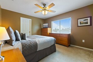 6 bedrooms, iron/ironing board, WiFi, bed sheets