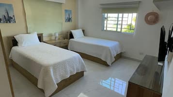 3 dormitorios, tabla de planchar con plancha, wifi y ropa de cama