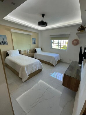 3 Schlafzimmer, Bügeleisen/Bügelbrett, WLAN, Bettwäsche