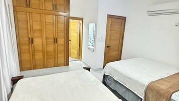 3 Schlafzimmer, Bügeleisen/Bügelbrett, WLAN, Bettwäsche