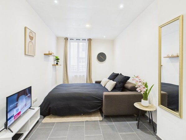 1 bedroom, iron/ironing board, WiFi, bed sheets