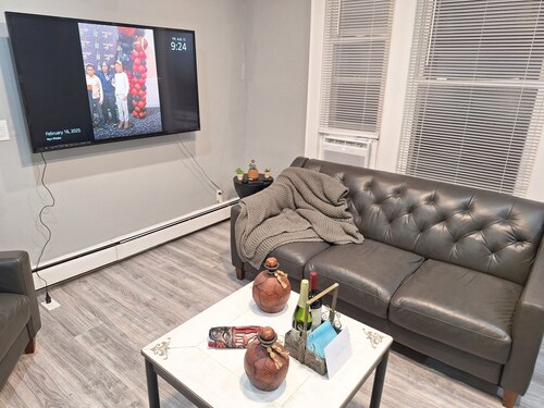 Amazing 2-bedroom home away from home next door to Newark International Airport.