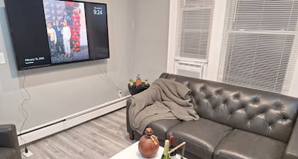 Amazing 2-bedroom home away from home next door to Newark International Airport.