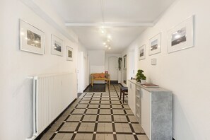 Interior - Holiday Apartment with Private Terrace, Shared Garden and Wi-Fi (Medebach)