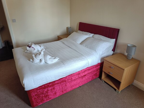 Basic Double Room | Free WiFi