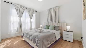 House | 8 bedrooms