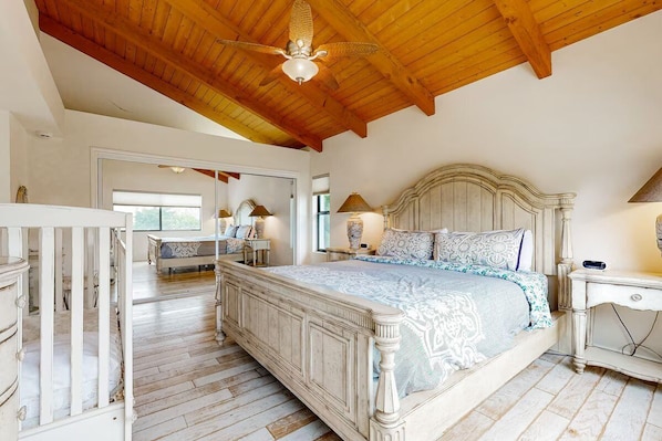 3 bedrooms, iron/ironing board, free WiFi, bed sheets