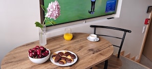 Dining - Anémona Apartments Piso 1 – Your Home in Matosinhos, where City Meets the Sea (Matosinhos)