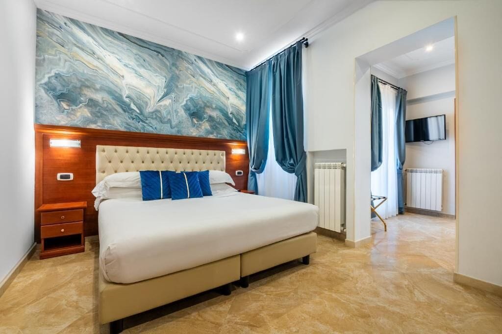 Caja de seguridad en la habitación y escritorio 