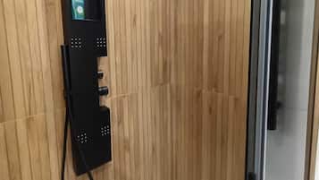 Kamar Double atau Twin Superior | Kamar mandi | Pengering rambut, handuk, sabun, dan sampo