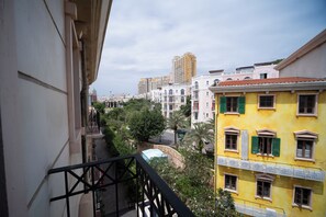 Luxury-Doppel- oder -Zweibettzimmer, Balkon, Stadtblick | Blick auf die Stadt
