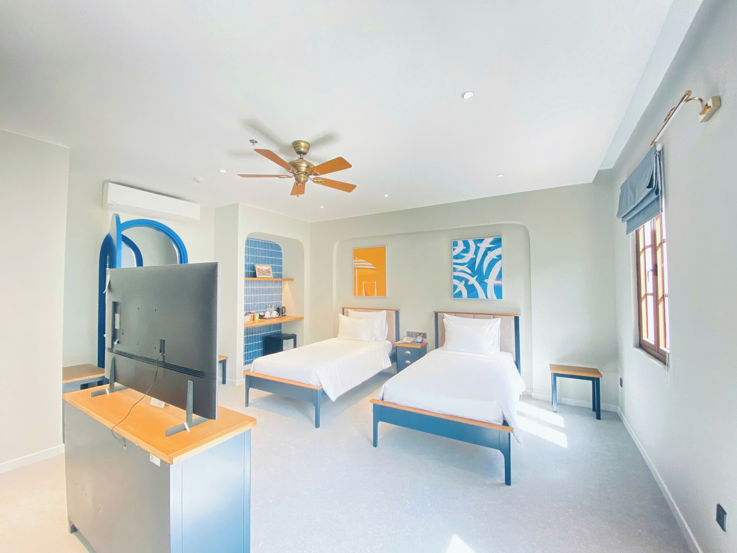 Deluxe Twin Room, Multiple Beds, Balcony, City View