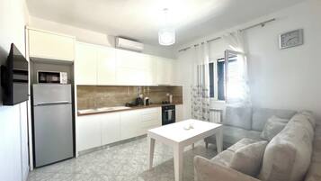 Espace de travail pour ordinateur portable, Wi-Fi gratuit, draps fournis