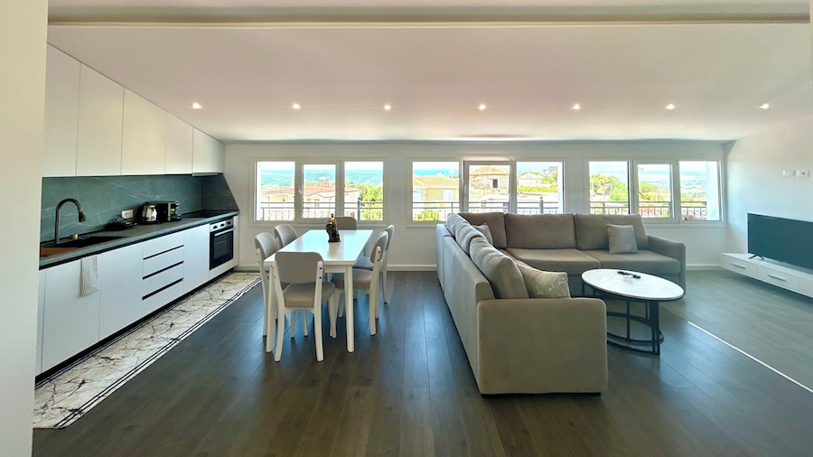 Ishëm Greenview Apartments