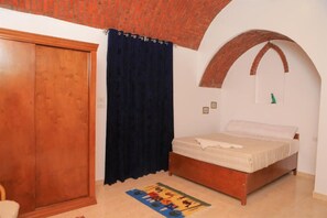 1 habitación, tabla de planchar con plancha y acceso a internet
