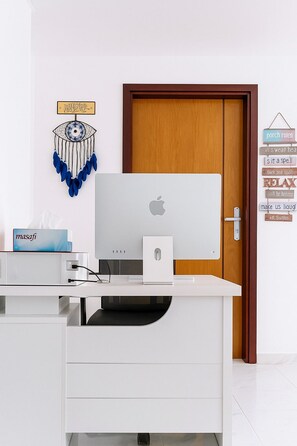 المنشأة من الداخل